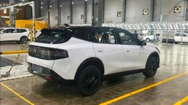 VinFast VF 7 bản nâng cấp lộ diện với diện mạo hoàn toàn mới