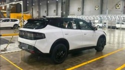 VinFast VF 7 bản nâng cấp lộ diện với diện mạo hoàn toàn mới