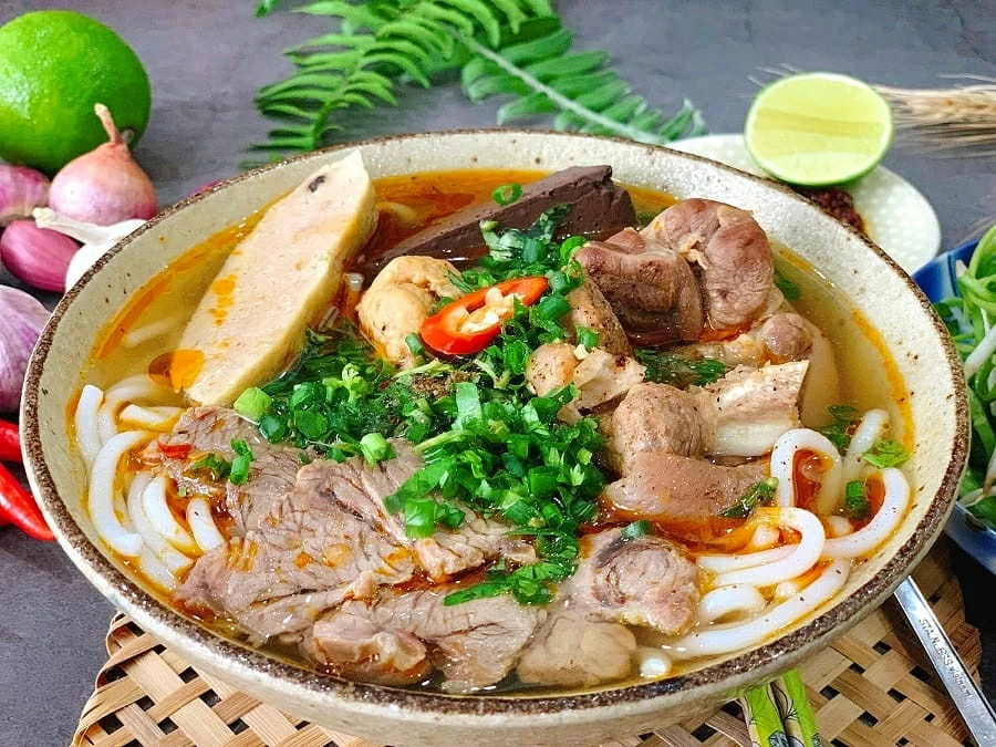 Đến Việt Nam, để vị giác viết nên cuốn nhật ký hành trình