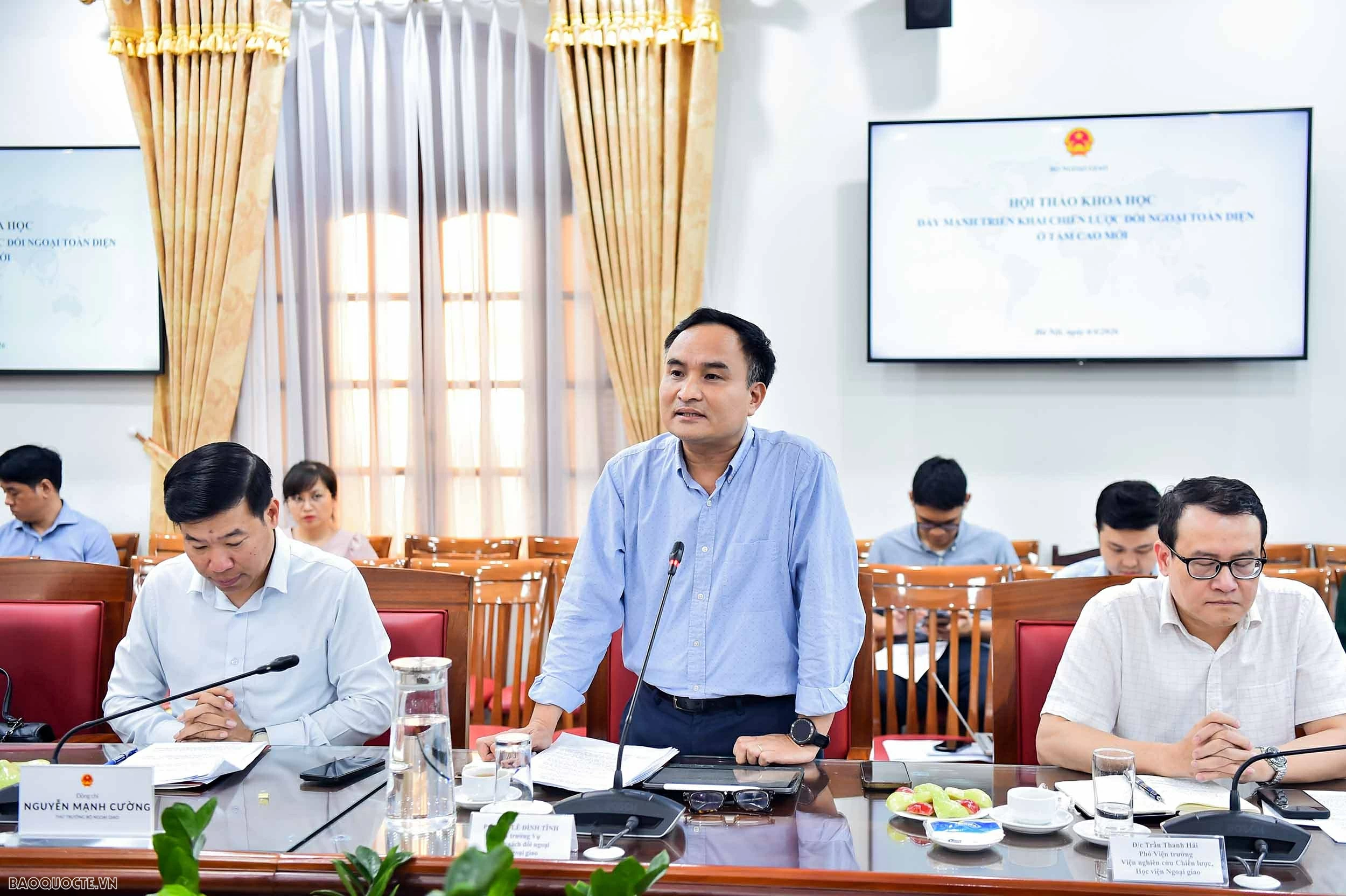 Đẩy mạnh đối ngoại toàn diện ở tầm cao mới: Yêu cầu chiến lược trong bối cảnh chuyển động toàn cầu Đẩy mạnh đối ngoại toàn diện ở tầm cao mới: Yêu cầu chiến lược trong bối cảnh chuyển động toàn cầu