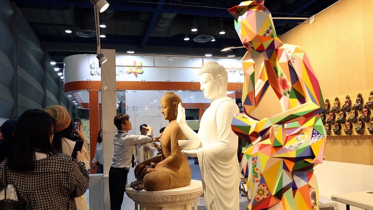 Phật giáo chạm đến trái tim người trẻ Hàn Quốc