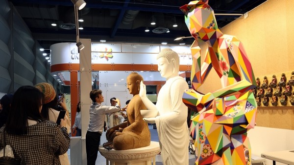 Phật giáo chạm đến trái tim người trẻ Hàn Quốc