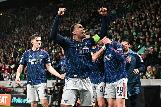 Arsenal giúp Ngoại hạng Anh giành suất thứ 5 dự Champions League