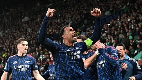 Arsenal giúp Ngoại hạng Anh giành suất thứ 5 dự Champions League