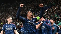 Arsenal giúp Ngoại hạng Anh giành suất thứ 5 dự Champions League