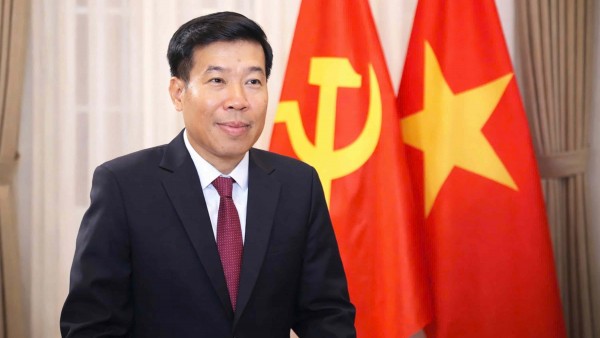 Standing Member of Secretariat Tran Cam Tu's visits to Laos and Cambodia demonstrate consistency in Party's foreign policy