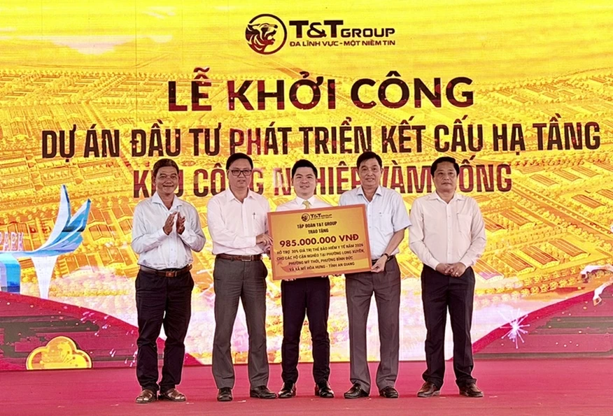 Tập đoàn T&T Group khởi công khu công nghiệp thế hệ mới quy mô gần 200 ha tại An Giang Tập đoàn T&T Group khởi công khu công nghiệp thế hệ mới quy mô gần 200 ha tại An Giang