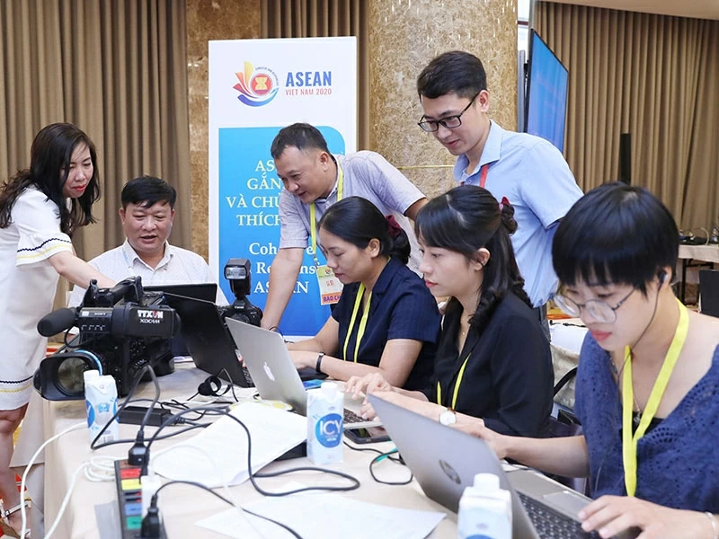 6.số 15(V) -OK. Hành trình 80 năm của bản lĩnh, tận tâm, tận lực và cống hiến