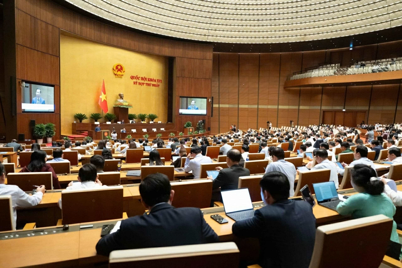 Hôm nay (9/4), Quốc hội làm việc tại Hội trường và thảo luận tại tổ về 4 dự án luật và xem xét, quyết định các vấn đề kinh tế - xã hội, tài chính, ngâ