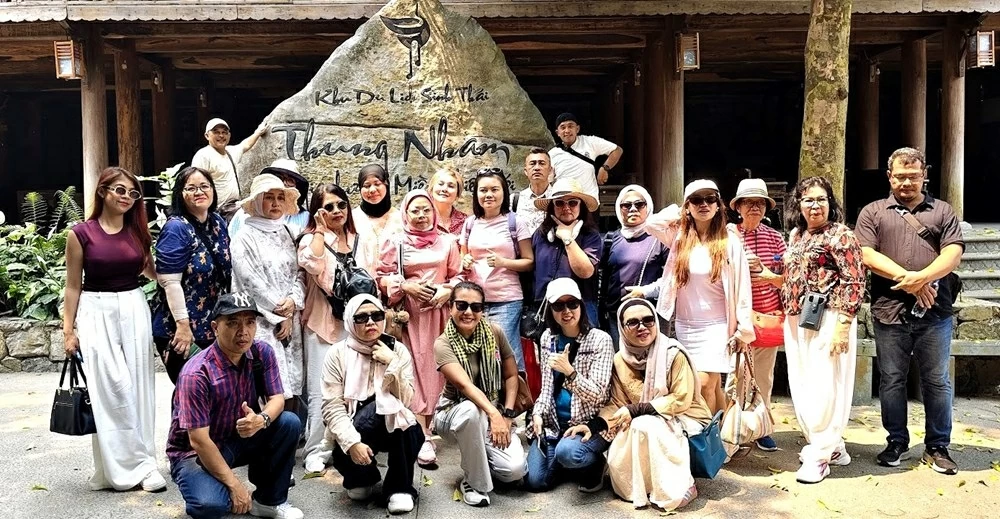 Lữ hành quốc tế tăng cường kết nối qua hành trình famtrip Việt Nam Lữ hành quốc tế tăng cường kết nối qua hành trình famtrip Việt Nam