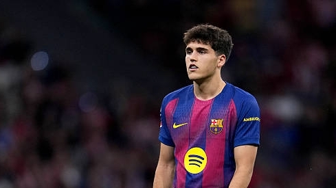 Nhận thẻ đỏ, sao trẻ Barca 'đi vào lịch sử' UEFA Champions League