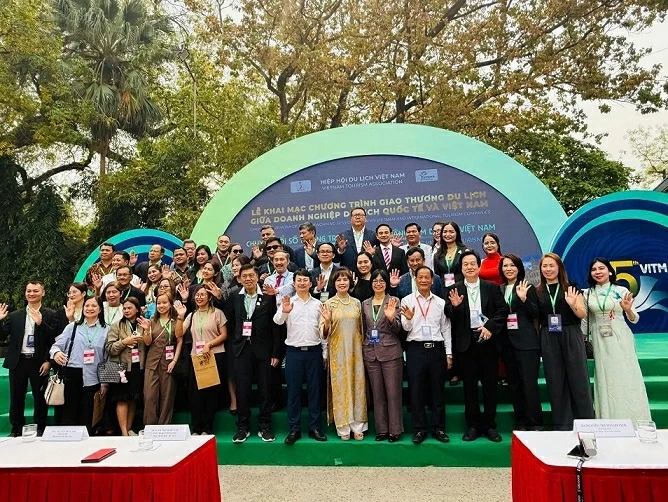 Mở rộng không gian giao thương du lịch Việt Nam và quốc tế Mở rộng không gian giao thương du lịch Việt Nam và quốc tế