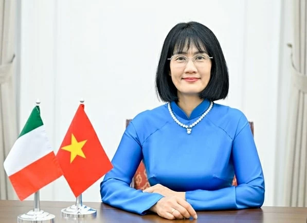 Chủ tịch Quốc hội Trần Thanh Mẫn thăm chính thức Italy: Vun đắp tình hữu nghị truyền thống, tạo xung lực mới cho quan hệ Đối tác chiến lược Chủ tịch Quốc hội Trần Thanh Mẫn thăm chính thức Italy: Vun đắp tình hữu nghị truyền thống, tạo xung lực mới cho quan hệ Đối tác chiến lược