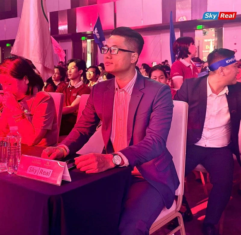 Sky Real tự hào là người bạn đồng hành chiến lược mang tới cho khách hàng và nhà đầu tư những cơ hội đầu tư sinh lời hấp dẫn. Sky Real tự hào là người bạn đồng hành chiến lược mang tới cho khách hàng và nhà đầu tư những cơ hội đầu tư sinh lời hấp dẫn.