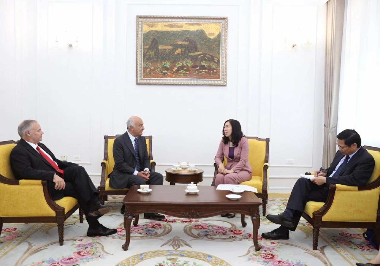 Toàn cảnh buổi làm việc. (Ảnh: Thành Long)