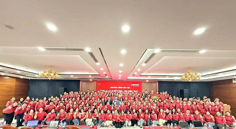 TS. Nguyễn Văn Hinh, Chuyên gia cố vấn kiêm Phó Chủ tịch Cộng đồng Doanh nghiệp Việt Nam tham gia công tác đào tạo tại Viettel. (Ảnh: NVCC)