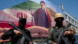 Tình hình Trung Đông: Thỏa thuận ngừng bắn Mỹ-Iran có thể gia hạn, Lãnh tụ tối cao Tehran tuyên bố chiến thắng, Tổng thống Trump lạc quan