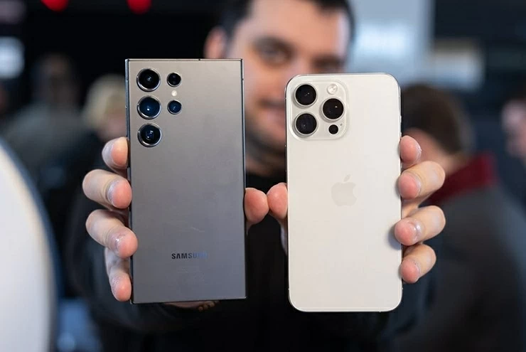 Một trong những yếu tố khiến Samsung và Apple mất điểm là cam kết hỗ trợ phần mềm. 