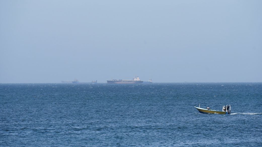 Tình hình Trung Đông: Vì sao tàu thuyền các nước vẫn e ngại khi đi qua eo biển Hormuz?