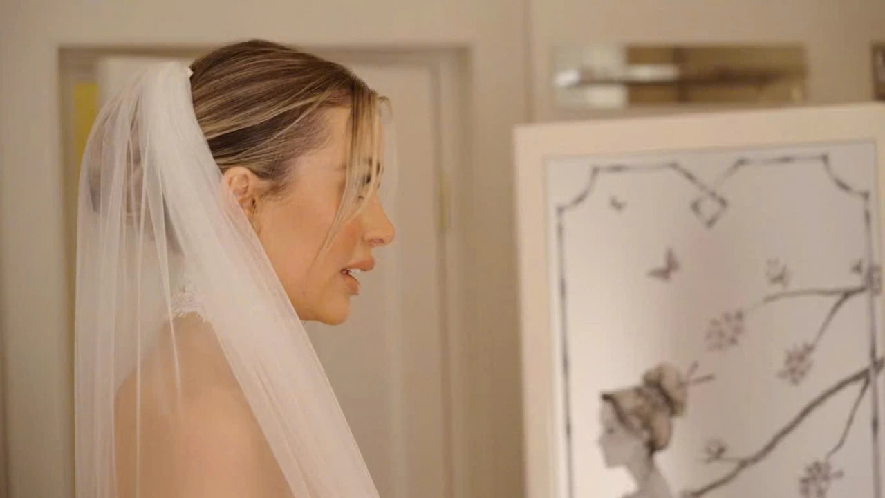 Hé lộ bí mật đằng sau đám cưới triệu đô không giấy kết hôn của giới siêu sao Mỹ