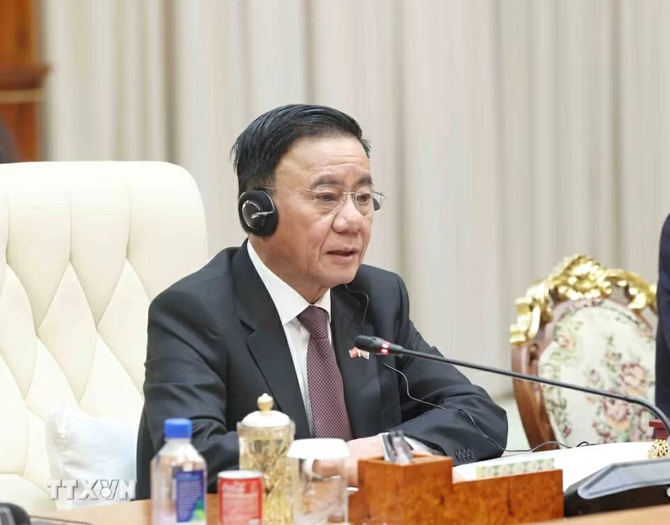 Đồng chí Thường trực Ban Bí thư Trần Cẩm Tú hội kiến Quyền Quốc trưởng, Chủ tịch Đảng Nhân dân Campuchia, Chủ tịch Thượng viện Campuchia Hun Sen