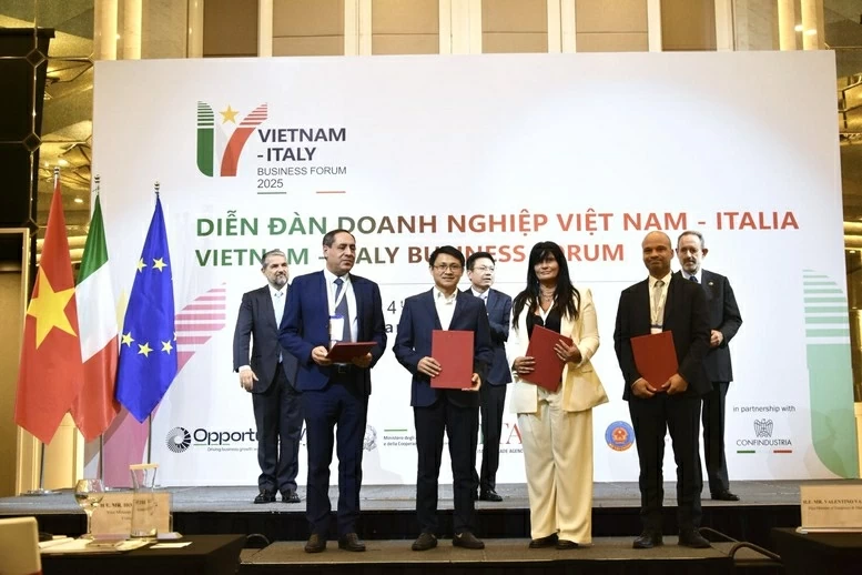 Đại sứ Marco Della Seta: Chuyến thăm Italy của Chủ tịch Quốc hội Trần Thanh Mẫn thể hiện rõ sự ưu tiên mà cả hai bên dành cho quan hệ song phương Đại sứ Italy: Chuyến thăm của Chủ tịch Quốc hội Trần Thanh Mẫn mang thông điệp về cam kết chính trị ở cấp cao nhất