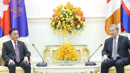 Thường trực Ban Bí thư Trần Cẩm Tú hội kiến Thủ tướng Campuchia Hun Manet