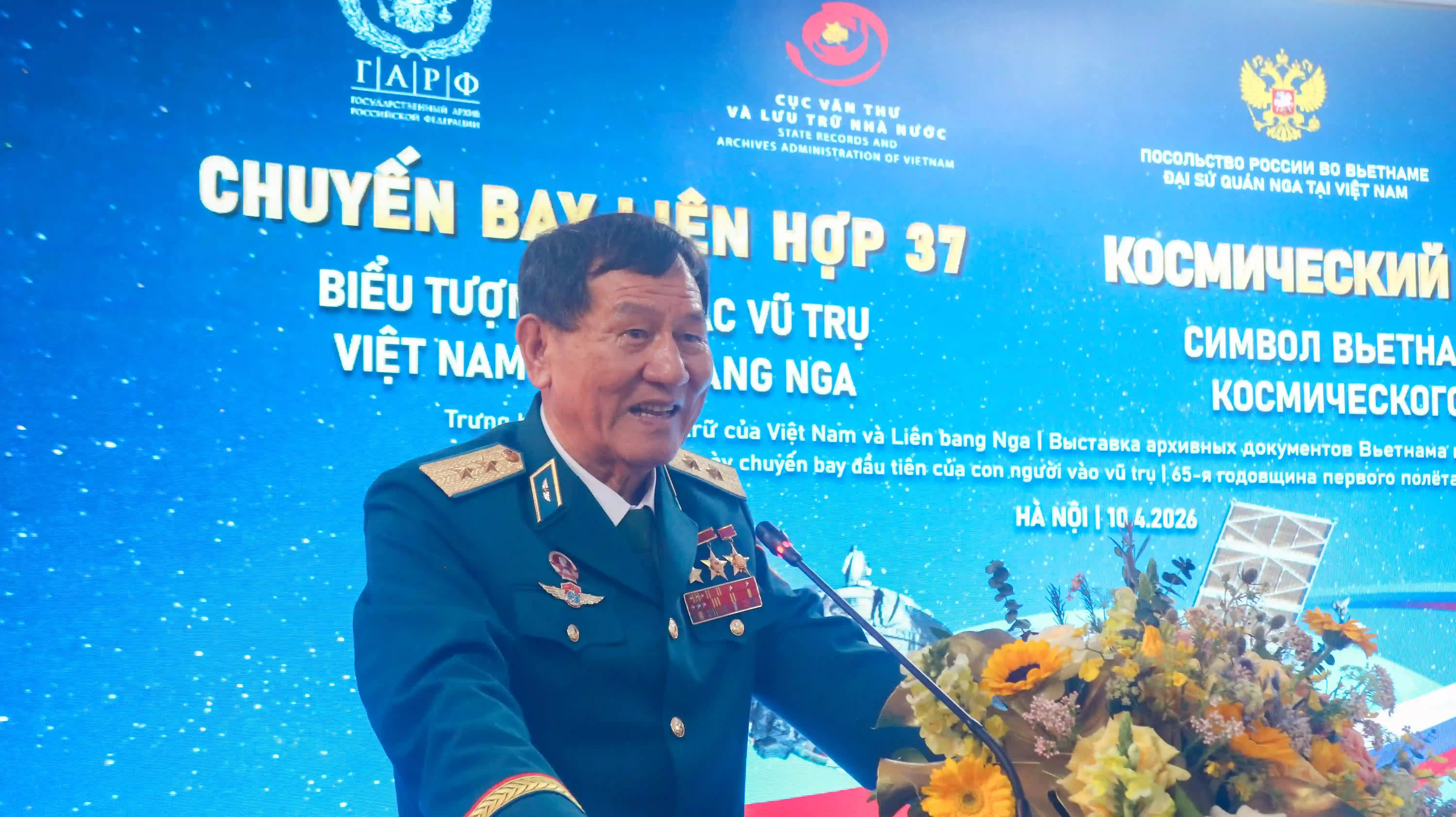 Chuyến bay Liên hợp 37: Hành trình dệt nên từ tình hữu nghị Việt Nam-Liên bang Nga Chuyến bay Liên hợp 37: Hành trình dệt nên từ tình hữu nghị Việt Nam-Liên bang Nga