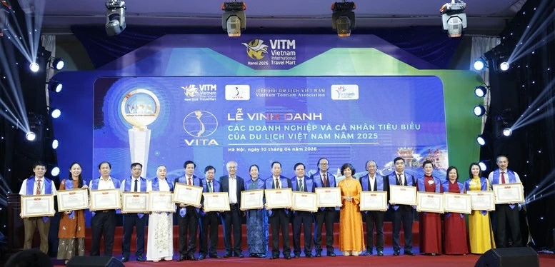 Tôn vinh các điển hình tiêu biểu, thúc đẩy du lịch Việt Nam chuyển mình trong năm 2025 Tôn vinh các điển hình tiêu biểu, thúc đẩy du lịch Việt Nam chuyển mình trong năm 2025
