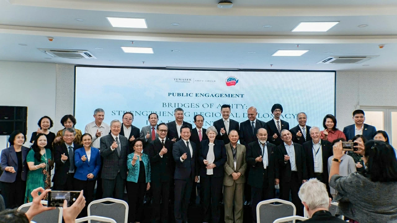 Khẳng định vai tr&ograve; của ngoại giao khu vực trong m&ocirc;i trường quốc tế ph&acirc;n mảnh