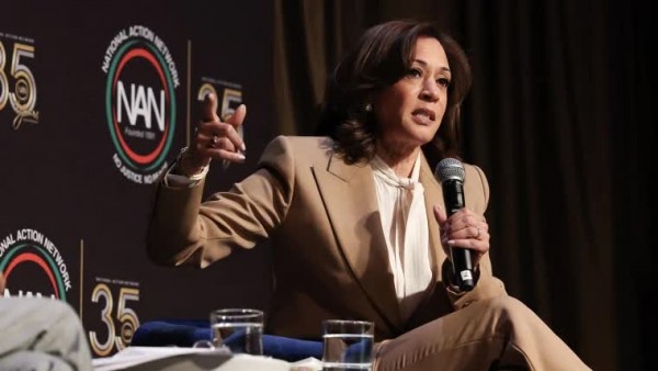 Cựu Phó Tổng thống Mỹ Kamala Harris suy nghĩ chuyện tranh cử tổng thống