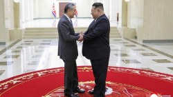 Ngoại trưởng Trung Quốc Vương Nghị thăm Triều Tiên sau 6 năm, Chủ tịch Kim Jong Un khẳng định ưu tiên quan hệ với Bắc Kinh