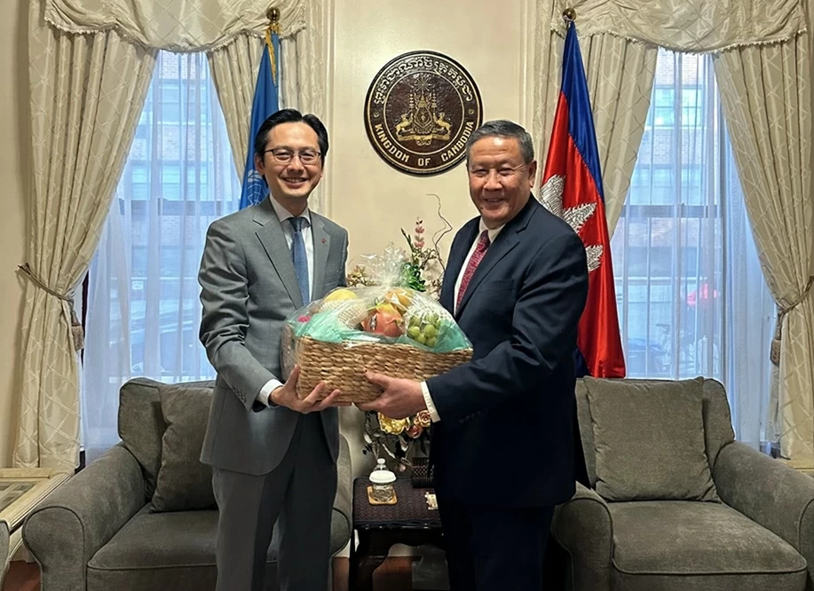 Phái đoàn Thường trực Việt Nam tại LHQ chung vui Tết cổ truyền của Lào và Campuchia tại New York Phái đoàn Thường trực Việt Nam tại LHQ chung vui Tết cổ truyền của Lào và Campuchia tại New York