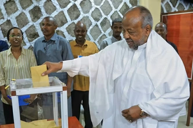 Tổng thống đương nhiệm Djibouti tuyên bố tái đắc cử với số phiếu áp đảo. (Nguồn: Le Monde)