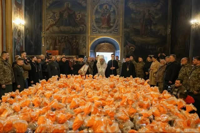 Nga - Ukraine ngừng bắn trong 32 giờ mừng Lễ Phục sinh