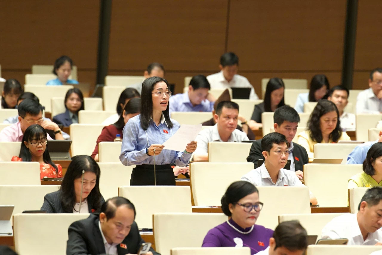 Sửa đổi Luật Hộ tịch: Đảm bảo hạ tầng, dữ liệu và nhân lực phù hợp với chuyển đổi số Sửa đổi Luật Hộ tịch: Đảm bảo hạ tầng, dữ liệu và nhân lực phù hợp với chuyển đổi số