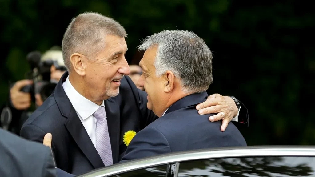 Thủ tướng Séc Andrej Babis công khai bày tỏ ủng hộ ông Viktor Orban trước thềm bầu cử Quốc hội Hungary, trong bối cảnh cuộc đua chính trị tại nước này thu hút nhiều chú ý. Thủ tướng Séc Andrej Babis công khai bày tỏ ủng hộ ông Viktor Orban trước thềm bầu cử Quốc hội Hungary, trong bối cảnh cuộc đua chính trị tại nước này thu hút nhiều chú ý.