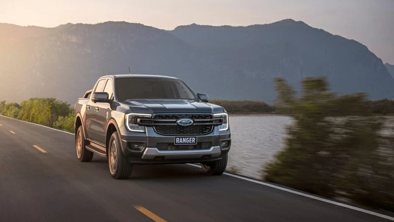 Top 4 xe bán tải bán chạy nhất tháng 3/2026: Ford Ranger bức tốc mạnh mẽ.