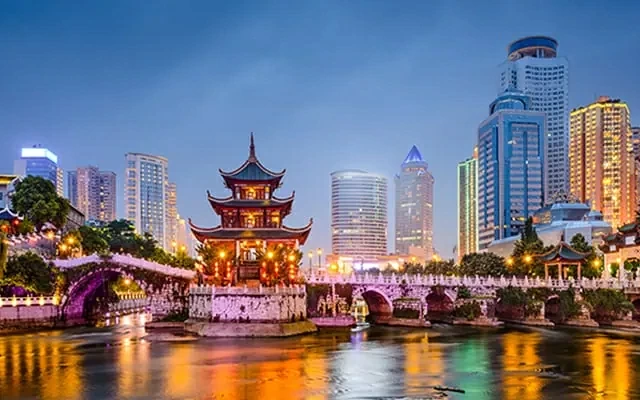 Trung Quốc ghi nhận lượng khách quốc tế tăng mạnh trong quý I/2026 nhờ mở rộng chính sách miễn thị thực và cải thiện thủ tục nhập cảnh. (Nguồn: MakeMyTrip) Trung Quốc ghi nhận lượng khách quốc tế tăng mạnh trong quý I/2026 nhờ mở rộng chính sách miễn thị thực và cải thiện thủ tục nhập cảnh. (Nguồn: MakeMyTrip)