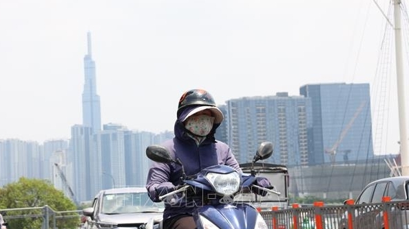 Nắng nóng gia tăng cường độ trên diện rộng, nhiều nơi vượt ngưỡng 40 độ C
