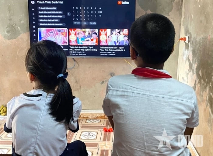 Không thể cấm hoàn toàn học sinh dùng mạng xã hội. (Ảnh minh họa) Không thể cấm hoàn toàn học sinh dùng mạng xã hội. (Ảnh minh họa)