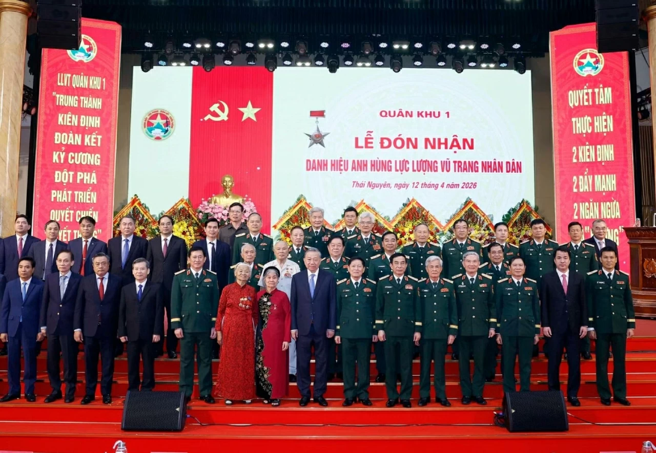 Tổng Bí thư, Chủ tịch nước Tô Lâm và các đại biểu. (Nguồn: TTXVN) Tổng Bí thư, Chủ tịch nước Tô Lâm và các đại biểu. (Nguồn: TTXVN)