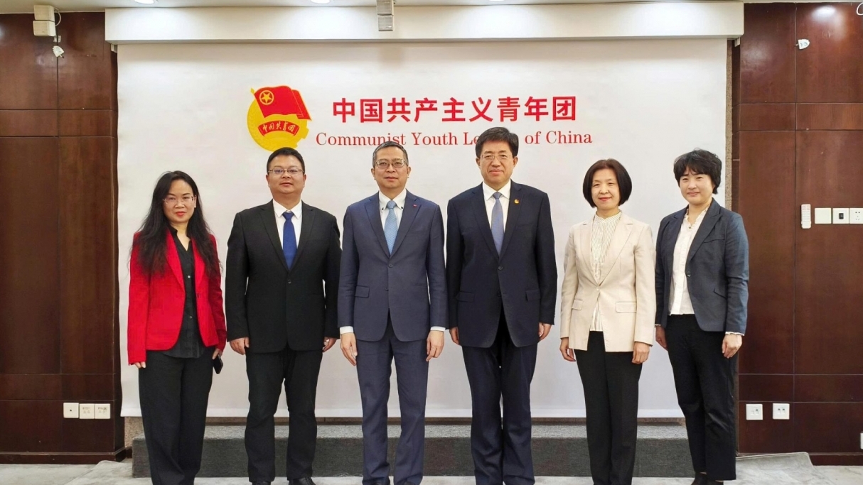 Đại sứ Phạm Thanh Bình hội kiến Bí thư thứ nhất Trung ương Đoàn Thanh niên Cộng sản Trung Quốc A Đông