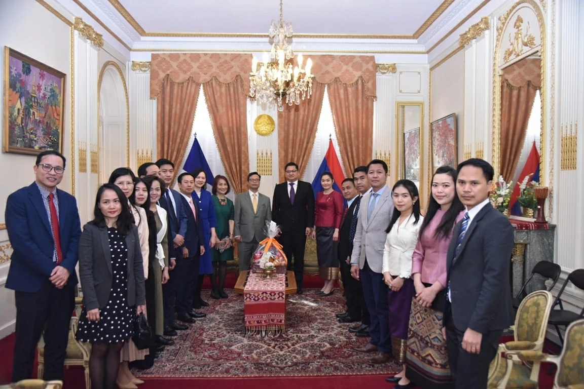 Thắt chặt tình hữu nghị đặc biệt Việt Nam-Lào tại Pháp Thắt chặt tình hữu nghị đặc biệt Việt Nam-Lào tại Pháp