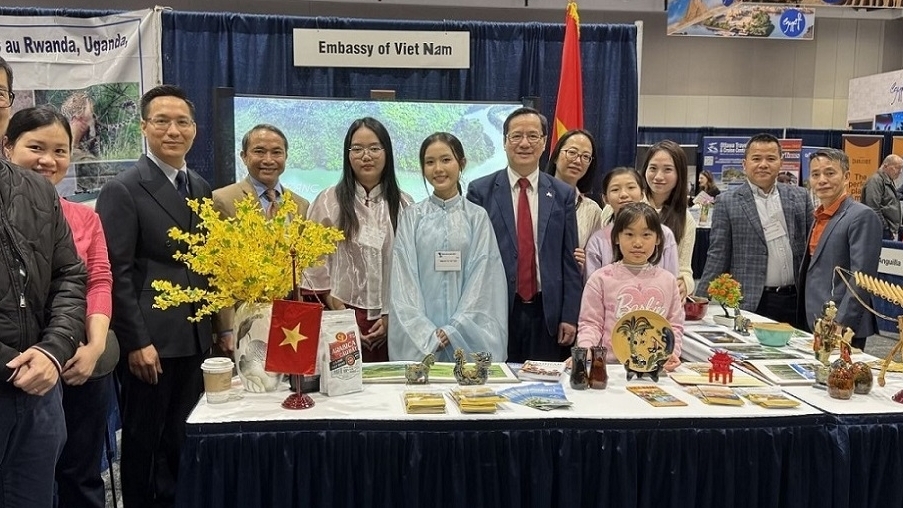 Quảng bá mạnh mẽ du lịch Việt Nam tại Canada