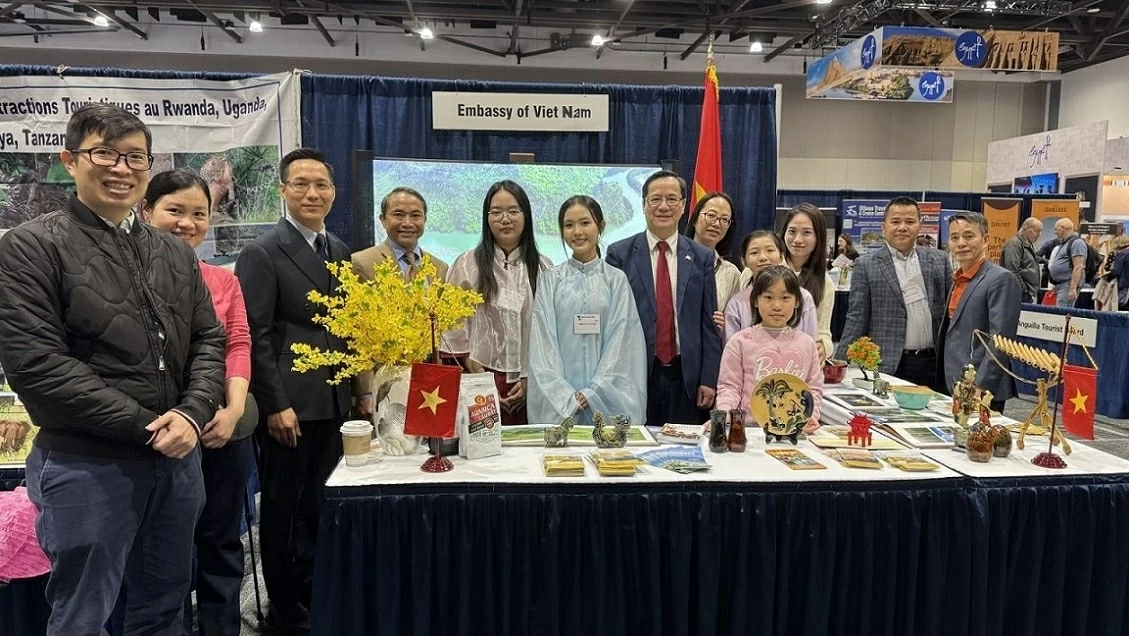 Quảng bá mạnh mẽ du lịch Việt Nam tại Canada