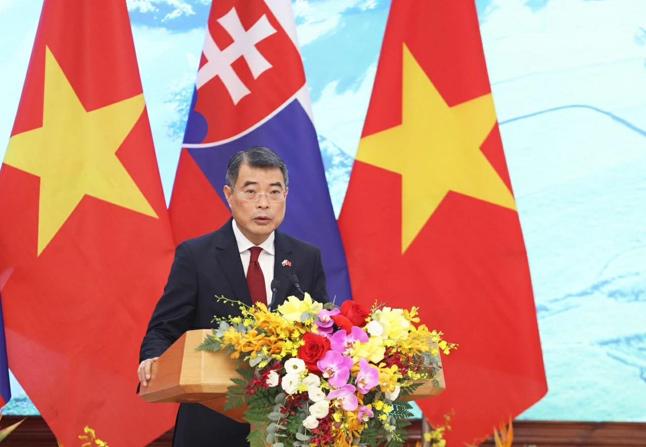 Việt Nam – Slovakia nâng cấp quan hệ lên Đối tác chiến lược, ký kết nhiều văn kiện hợp tác Việt Nam – Slovakia nâng cấp quan hệ lên Đối tác chiến lược, ký kết nhiều văn kiện hợp tác