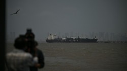 Xung đột Trung Đông: Iran ra tuyên bố về eo biển Hormuz sau khi Mỹ hành động, cộng đồng quốc tế nỗ lực hạ nhiệt