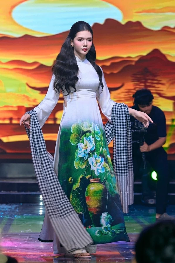 Nguyễn Lê Khánh Ngọc đoạt 4 giải thưởng danh giá tại Miss Valiant Queen Nguyễn Lê Khánh Ngọc đoạt 4 giải thưởng danh giá tại Miss Valiant Queen