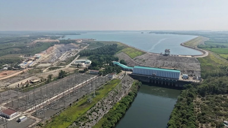 Nhà máy Thủy điện Trị An hiện hữu và khu vực đang thi công xây dựng Nhà máy Thuỷ điện Trị An mở rộng. (Nguồn: EVN) Nhà máy Thủy điện Trị An hiện hữu và khu vực đang thi công xây dựng Nhà máy Thuỷ điện Trị An mở rộng. (Nguồn: EVN)